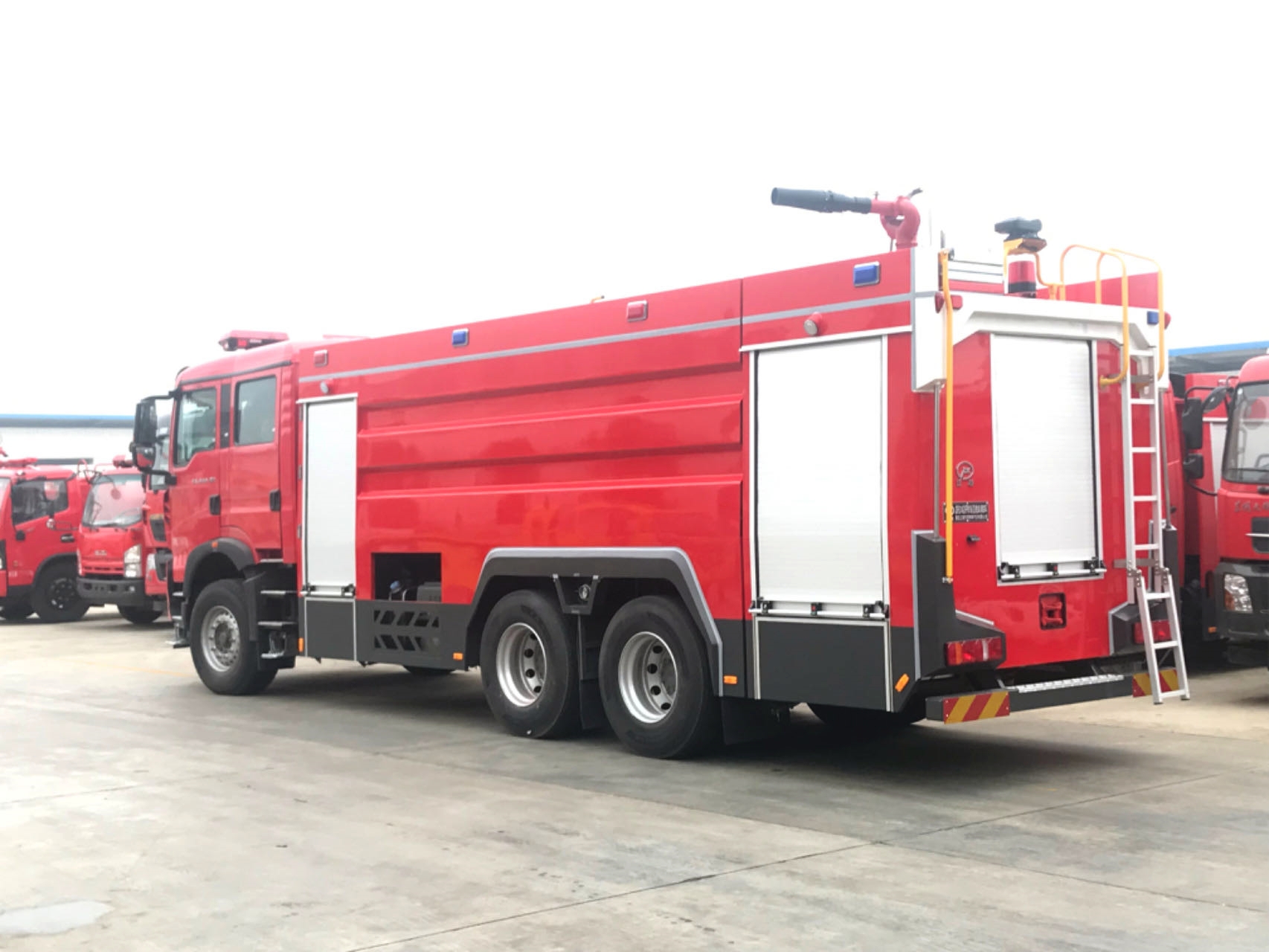 ����8���ɷ���ĭ������܇