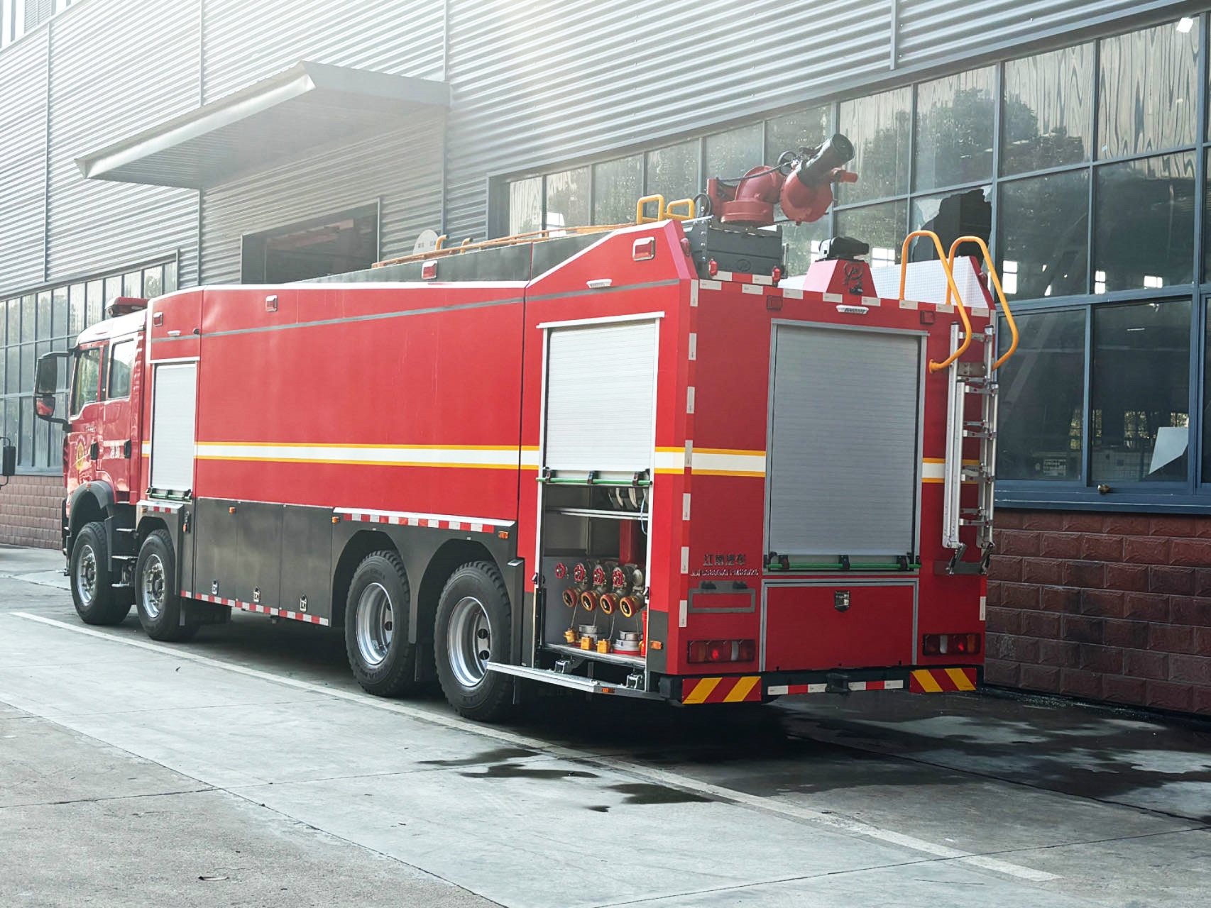 ����5-6����25��ˮ����ĭ����܇(ch��)